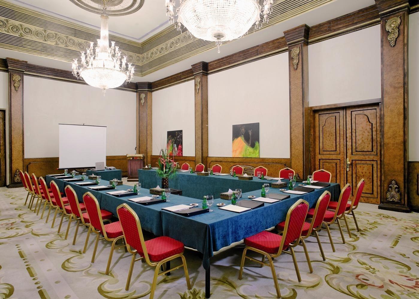 The Convention Center & Royal Suites Hotel Кувейт Екстериор снимка