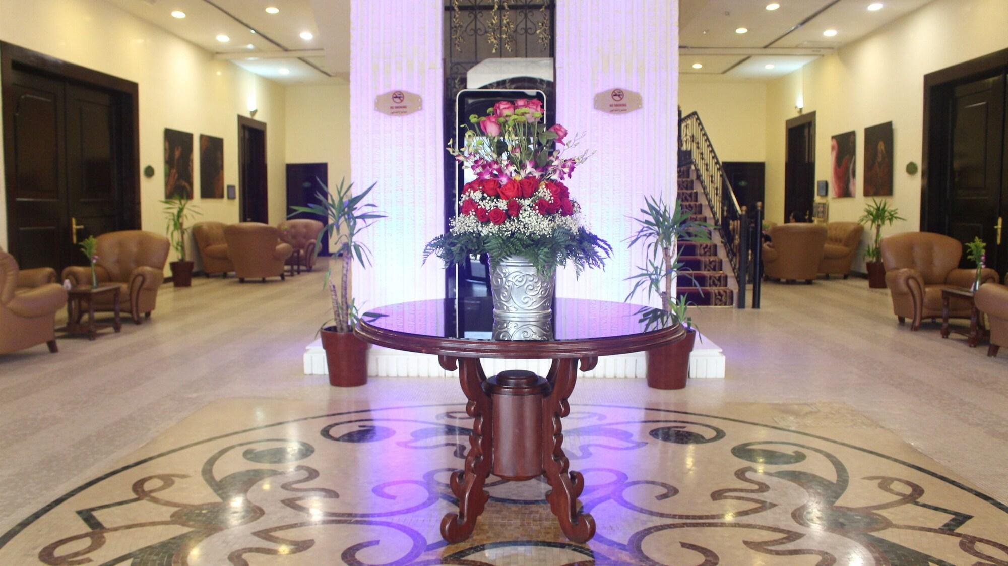 The Convention Center & Royal Suites Hotel Кувейт Екстериор снимка